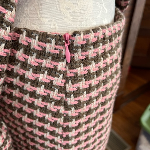 Boutique Houndstooth Blazer and Skirt Set - Picture 8 of 9